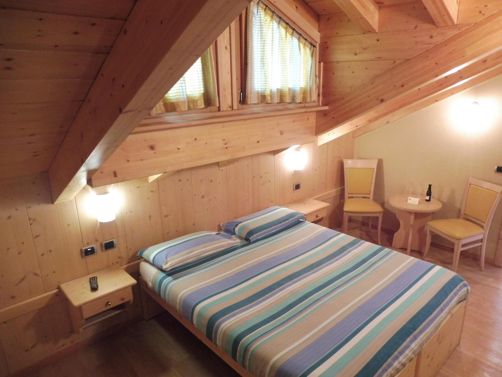 Hotel Valeria Ливиньо Экстерьер фото